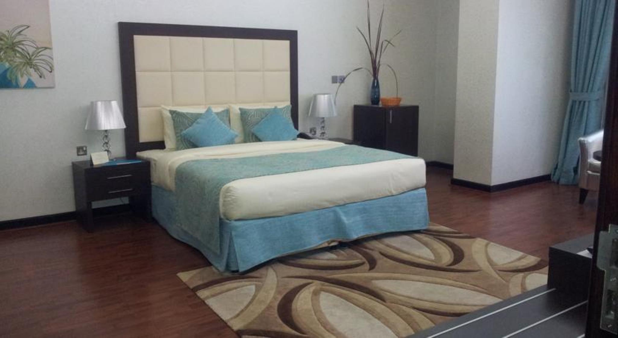 Gokulam Park Doha Hotel Exterior photo