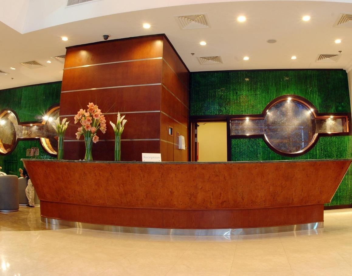 Gokulam Park Doha Hotel Interior photo