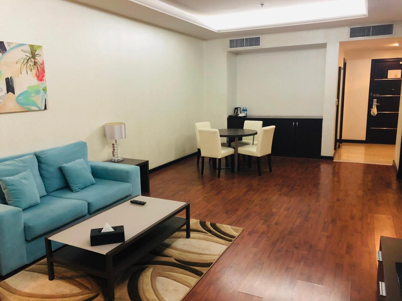 Gokulam Park Doha Hotel Exterior photo