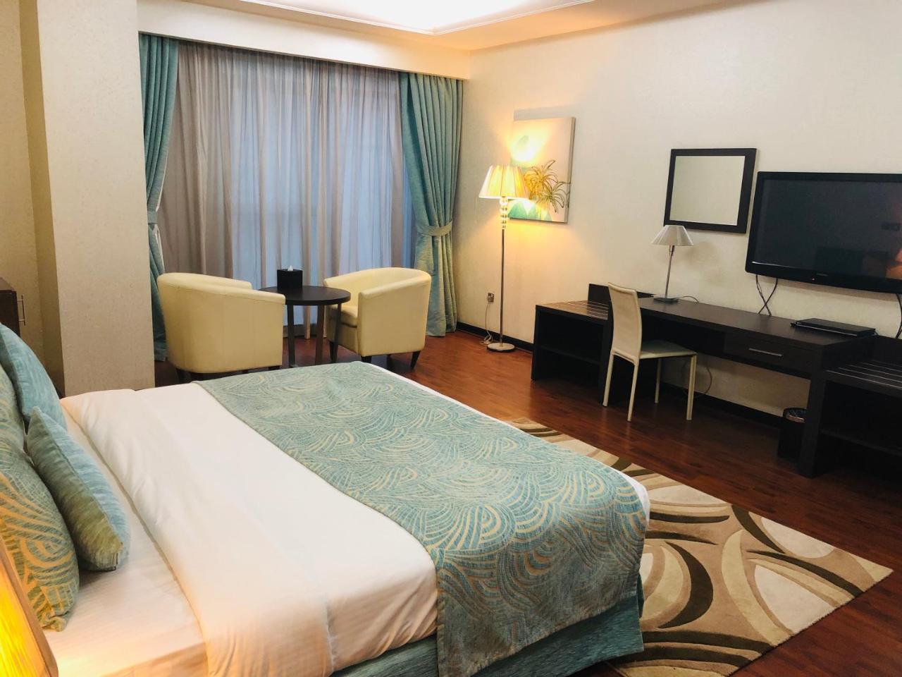Gokulam Park Doha Hotel Exterior photo